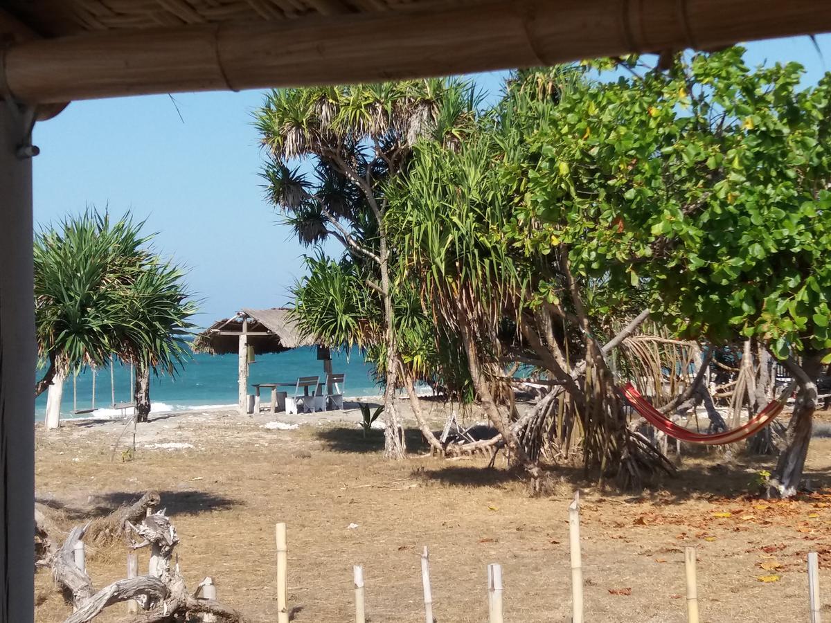 Wera Beach Kadumbul Eksteriør bilde